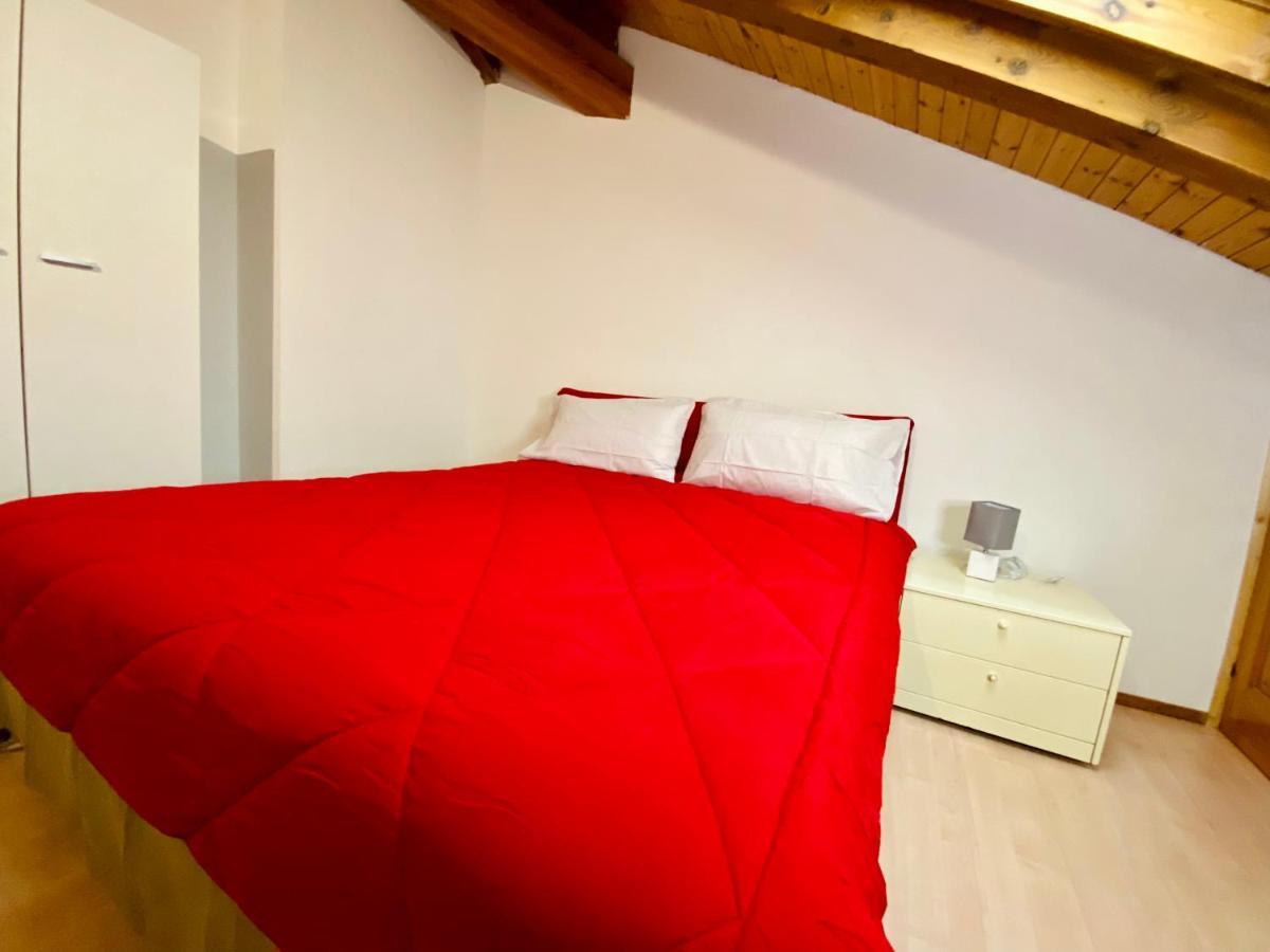 Casa Dei Leoni Apartment Aosta Bagian luar foto