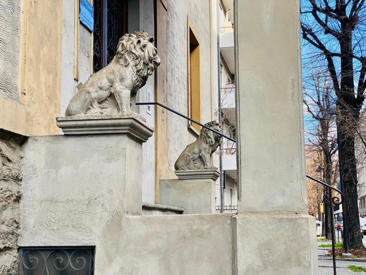 Casa Dei Leoni Apartment Aosta Bagian luar foto